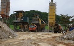 Thách thức lệnh tháo dỡ của chính quyền, trạm bê tông trái phép vẫn tồn tại