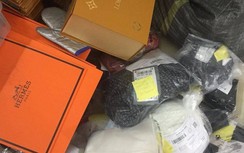 Nóng: Bắt lượng lớn hàng hóa chữ Trung Quốc giả mạo Dior, Chanel, Gucci...