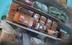 Hãi hùng mứt Tết siêu rẻ Trung Quốc tràn ngập thị trường