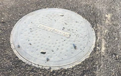 Hải Phòng: Khắc phục loạt hố ga nguy hiểm giữa đường dẫn lên cầu 2.000 tỷ