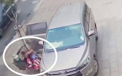 Đỗ xe trên vỉa hè, mở cửa gây tai nạn có bị xử lý?