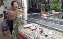 Cướp tiệm vàng ở Long An: Đối tượng đeo khẩu trang, "hốt" khoảng 30 chỉ