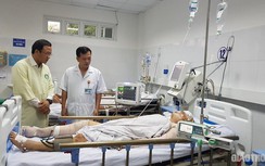 Xe chở nhà sư bị TNGT: Ủy ban ATGT Quốc gia thăm nạn nhân nguy kịch