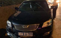 Video: Tài xế xe biển xanh VFF say "nhũn người" gây tai nạn rồi bỏ chạy?