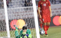 Clip: Cận cảnh sai lầm của Bùi Tiến Dũng dẫn đến bàn thua của U22 Việt Nam