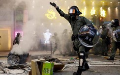 Người Hong Kong kêu gọi cảnh sát không sử dụng hơi cay