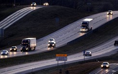 Mỹ thiếu vốn làm hạ tầng, Trung Quốc mời vay tỷ USD