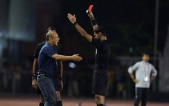 Video: Tình huống trọng tài rút thẻ đỏ với HLV Park Hang-seo