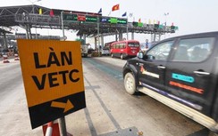 Xe không dán thẻ đi vào làn thu phí không dừng sẽ bị CSGT xử phạt
