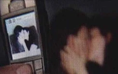 Cô gái 19 tuổi dọa tung clip “nóng” tống tiền người tình U70