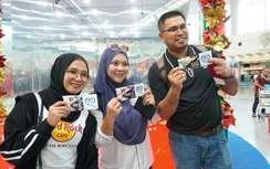 Đến sân bay Tân Sơn Nhất chỉ cần mỉm cười là có quà tặng nghìn đô