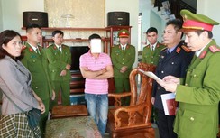 Cặp vợ chồng cùng 2 phụ nữ mua bán trái phép hóa đơn “khủng” ở Huế