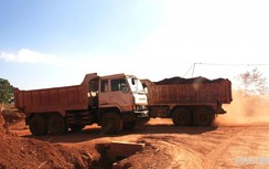 Nhà thầu vô tư sử dụng xe "hết đát" thi công đường ở Đắk Nông