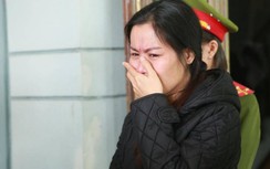 Bắt "nữ quái" làm giả giấy tờ xe, sổ đỏ để lừa đảo