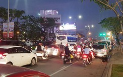 Đà Nẵng lo đối phó nạn đỗ xe lòng đường gây ùn tắc