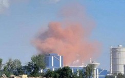 Cột khói màu hồng xuất hiện bất thường ở Hòa Phát - Dung Quất