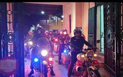 Hà Nội: Cảnh sát hoá trang xử phạt bãi xe “chặt chém”, nâng giá đêm Noel