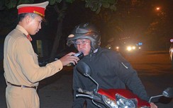 Cấm được pháo, lẽ nào không cấm được uống rượu, bia lái xe?