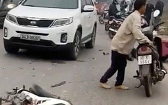 Xe máy "đấu đầu" xế hộp, chồng tử vong tại chỗ, vợ nguy kịch