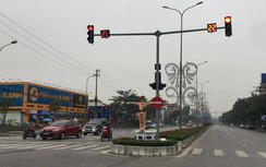 Hình ảnh đẹp về nữ CSGT Hải Dương điều tiết giao thông ngày đầu năm mới