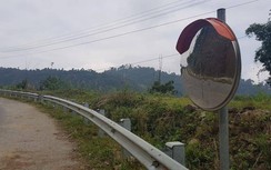 Nhiều gương cầu lồi, lan can trên các tuyến QL bị phá hỏng, mất trộm