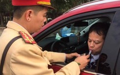 CSGT xử lý "ma men" lái xe, ai giám sát để ngăn chung chi, tiêu cực?