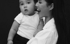 Hậu công khai quý tử đầu lòng, Phạm Hương khoe con triệt để