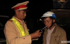 "Ma men" bị CSGT lập biên bản, gọi điện thoại cho vợ chở về