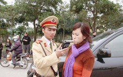 Đang đi đường bị CSGT yêu cầu đo nồng độ cồn, có đúng không?