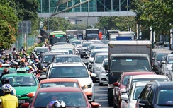 Chưa Tết, các cửa ngõ đến Tân Sơn Nhất đã kẹt cứng, nghẹt thở