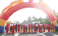 Thông tuyến QL60 giúp dân thuận lợi đi lại dịp Tết