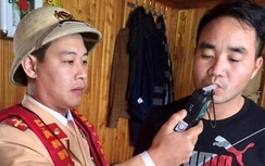 CSGT lập biên bản xử lý 2 thuyền trưởng vi phạm nồng độ cồn