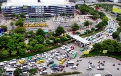 Đường vào sân bay đông nghẹt, hàng không lo khách lỡ chuyến