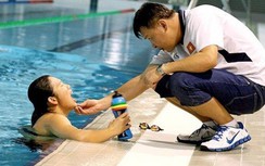 Vụ nợ 230 triệu đồng khiến thầy Ánh Viên bị lộ thêm “bí mật”