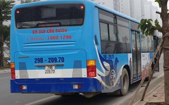 Tài xế xe buýt vừa lái xe vừa gọi điện chúc Tết có bị xử lý?