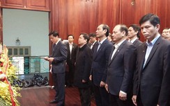 Lãnh đạo Bộ GTVT dâng hương Chủ tịch Hồ Chí Minh nhân ngày thành lập Đảng