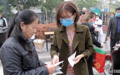 Ấm lòng khẩu trang miễn phí cho người bệnh, người nghèo giữa mùa dịch nCoV