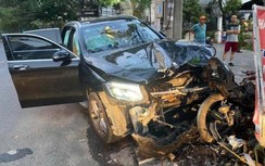 Diễn biến mới nhất vụ xe Mercedes tông tiếp viên hàng không bị thương nặng