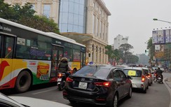 Ùn ứ giao thông do... đèn tín hiệu