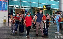 Lập bệnh viện dã chiến ở trường học, ngừng tiếp nhận lao động Trung Quốc