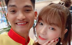 Mạc Văn Khoa "xấu lạ" thì bạn gái xinh đẹp cỡ nào?