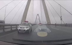 Video: Thót tim cảnh taxi ngang nhiên chạy ngược chiều trên cầu Nhật Tân