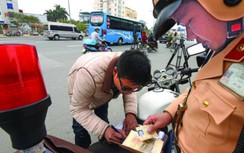 Lo bùng phát gian dối xin cấp lại GPLX