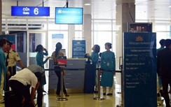 Tranh chỗ xếp hàng, 4 khách nữ lao vào đánh nhau ngay cửa ra tàu bay