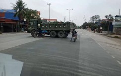Video: Khách Tây phản xạ xuất thần, tránh được cú "vả" cực hiểm của xe tải