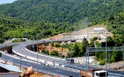 Bổ sung biển hạn chế tốc độ tại nút giao vào hầm Đèo Cả với QL1