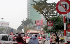 Biển báo làm khó người tham gia giao thông