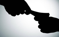 Từ ngày 1/7, công chức nhận tiền của người vi phạm sẽ bị buộc thôi việc