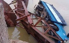 Cận cảnh cầu phao dân sinh ở Bắc Giang nguy cơ TNGT "rình rập"