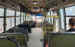 Những chuyến buýt vắng teo khách do dịch Covid-19 tại Hà Nội